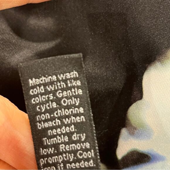 Apt 9 Floral Pencil Skirt size small - Picture 9 of 11